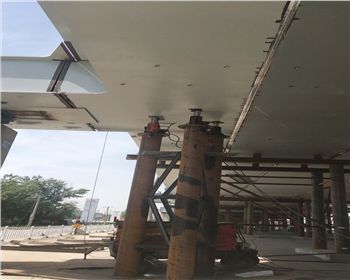 海拉爾高架橋，頂橋施工中